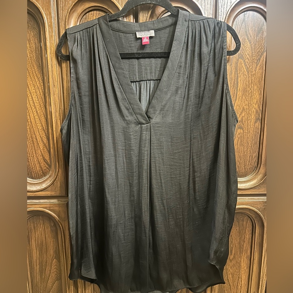 Vince Camuto Black Sleeveless Blouse